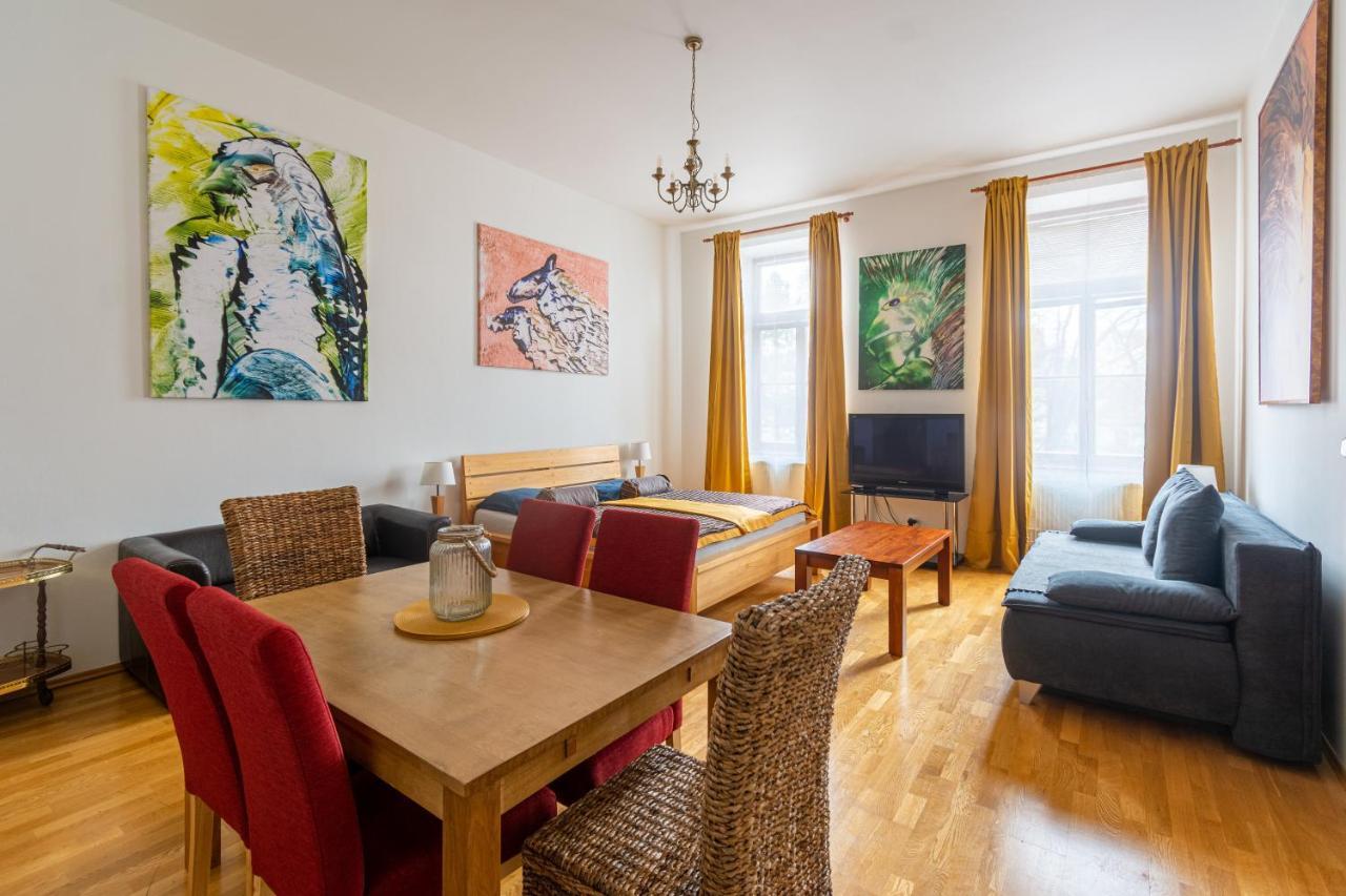 Apartment Sirius D In Center Of Cb. Чеське Будєйовіце Екстер'єр фото