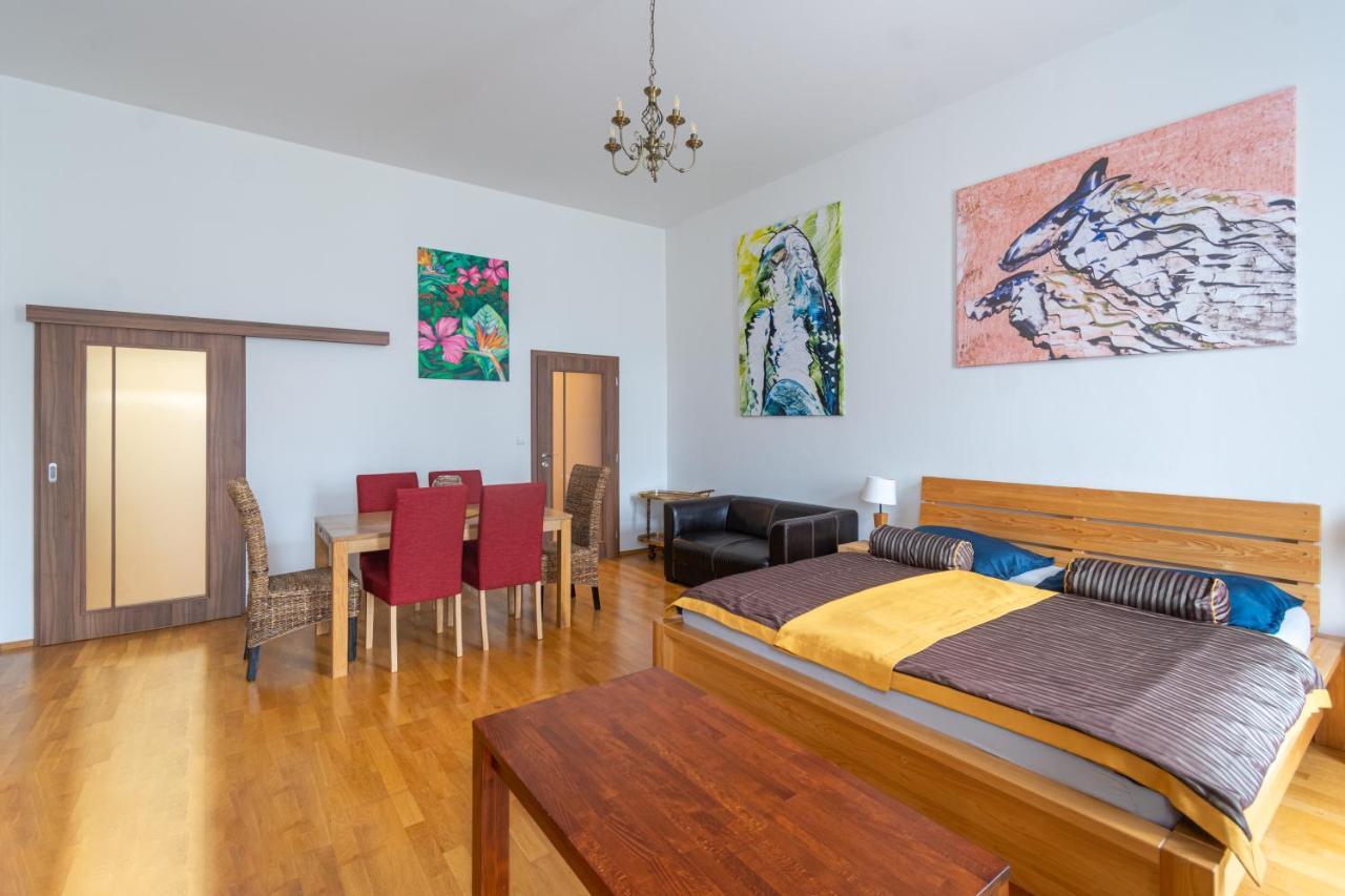 Apartment Sirius D In Center Of Cb. Чеське Будєйовіце Екстер'єр фото
